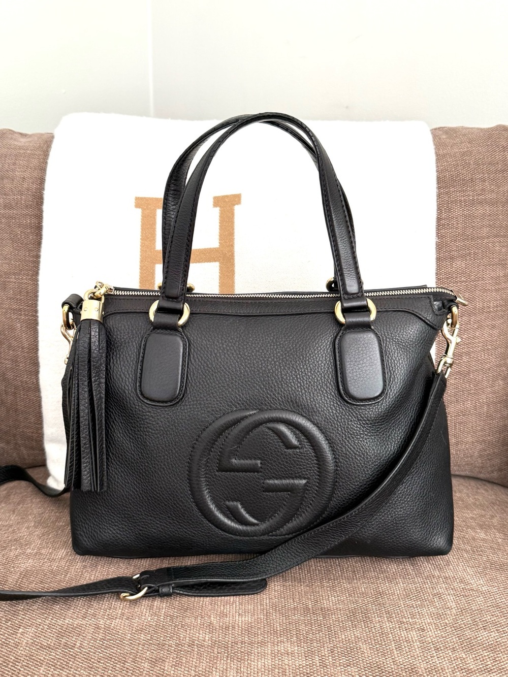 Authentic Gucci SoHo 2Way shoulder bag black leather gold hardware medium